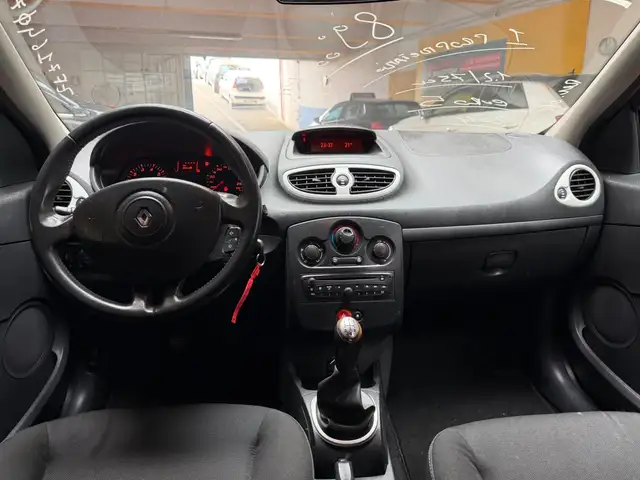 Renault Clio view 7