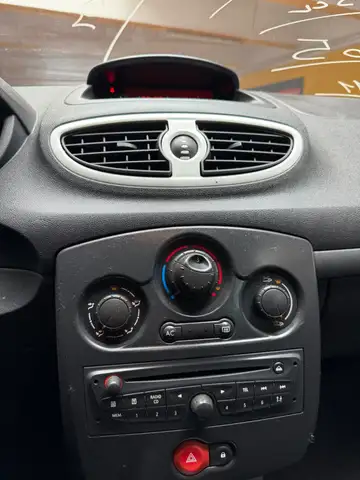 Renault Clio view 9