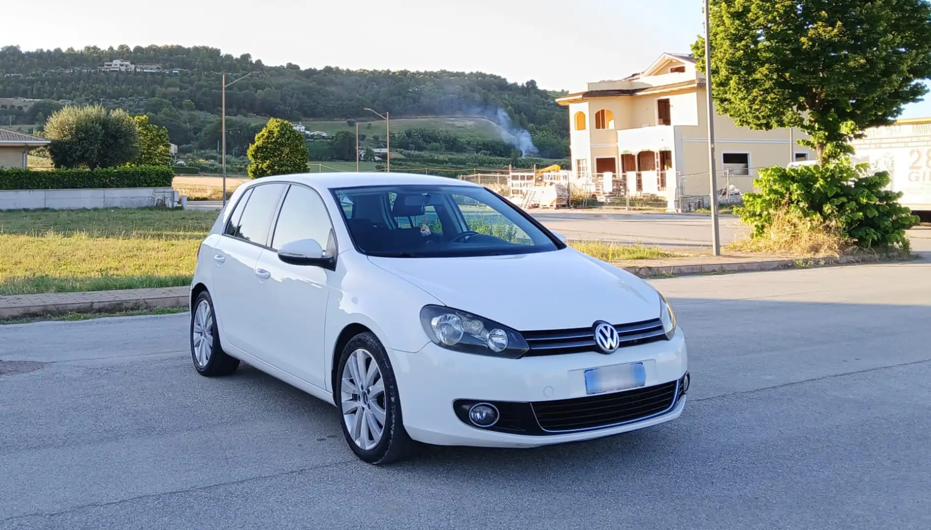 Volkswagen Golf 6 1.6 TDI Anno 2011 5 Porte (Tel 353 371 0807) Bianco - 2