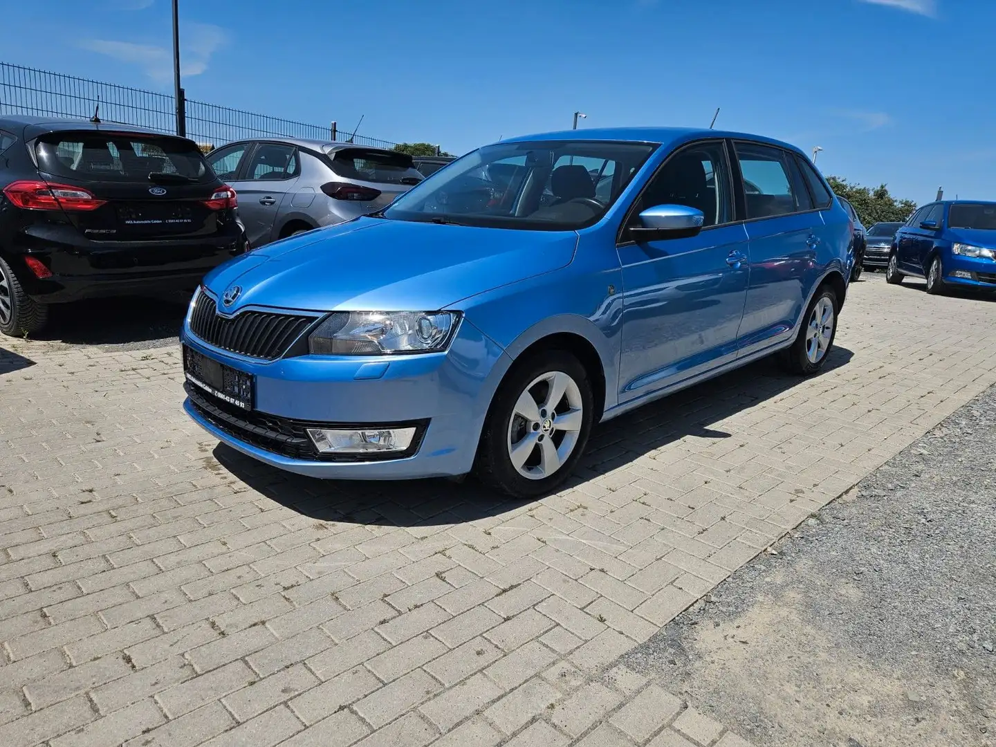 Skoda Rapid/Spaceback Spaceback Ambition Bleu - 1