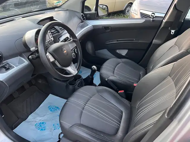 Chevrolet Spark view 8