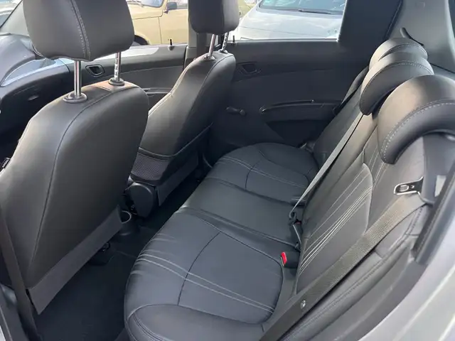 Chevrolet Spark view 12