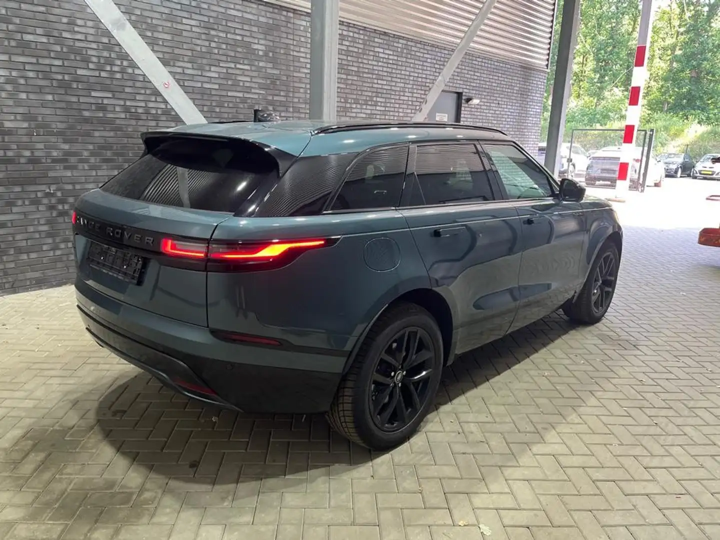 Land Rover Range Rover Velar P400e Dynamic SE PHEV | Head-Up | ACC | 360° Camer Groen - 2