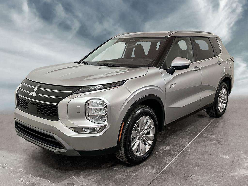 Silver 2026 Mitsubishi Outlander Hybrid Plug-in SUV / Crossover All-Wheel Drive 1-Speed Automatic