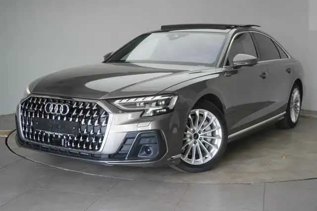 Audi A8 view 3