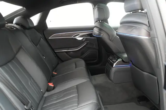 Audi A8 view 9