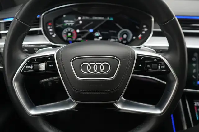 Audi A8 view 22