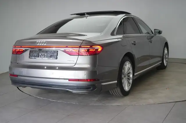 Audi A8 view 4