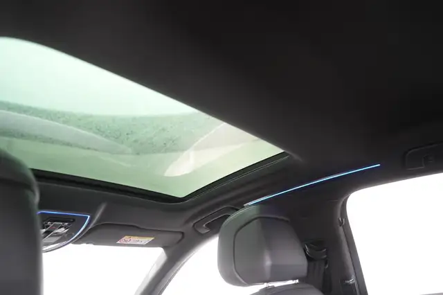 Audi A8 view 27