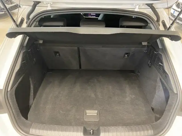 Audi A3 view 9