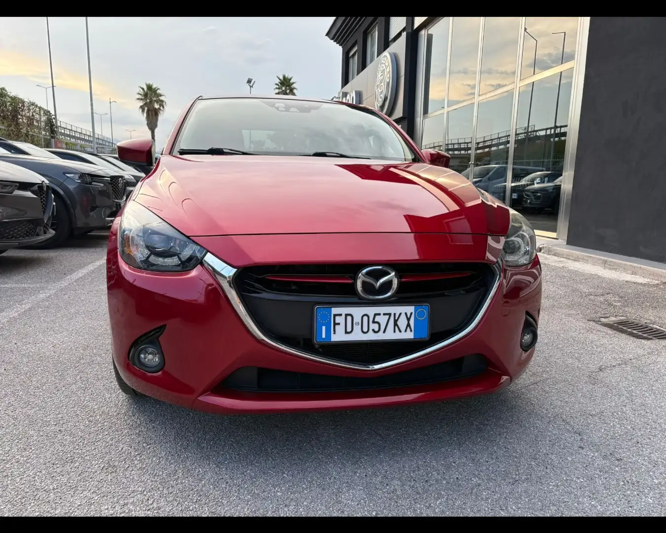 Mazda 2 5 Porte 1.5 Skyactiv-D Exceed Rood - 1