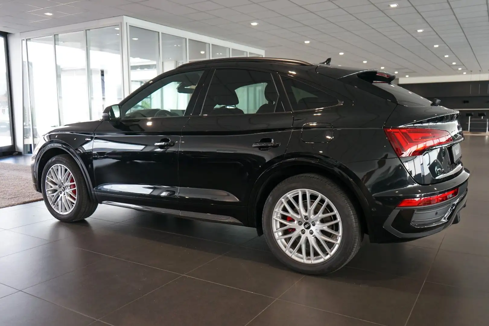 Audi Q5 Sportback 55 TFSI e quattro S line | Matrix Schwarz - 2