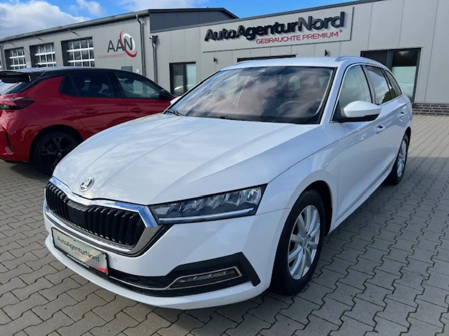 Skoda Octavia 2.0 TDI DSG First Edt.+ACC+KAMERA+NAVI Blanco - 1