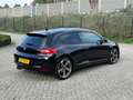 Volkswagen Scirocco 1.4 TSI 161PK I NWE APK I NETTE AUTO I CLIMA I PDC Schwarz - thumbnail 3