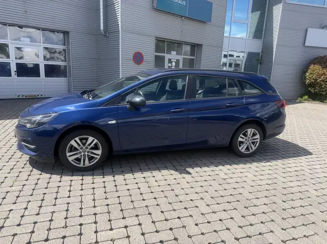 Opel Astra Edition Start/Stop Euro.6. Navi . Tüv.12.2027
