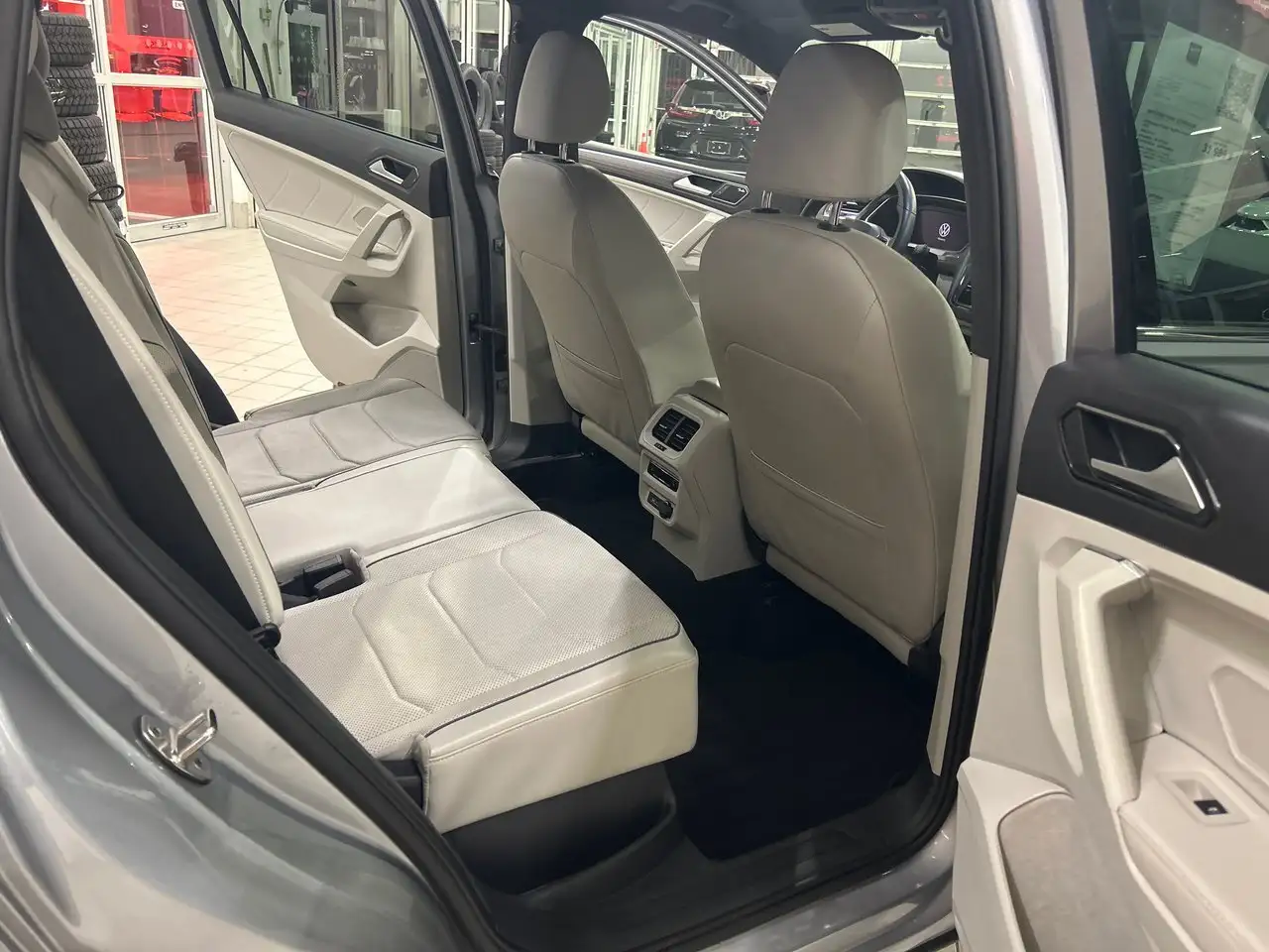 Volkswagen Tiguan снимка Volkswagen Tiguan