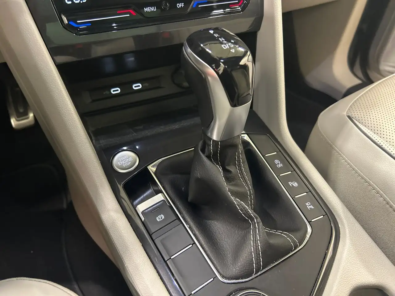 Volkswagen Tiguan снимка Volkswagen Tiguan