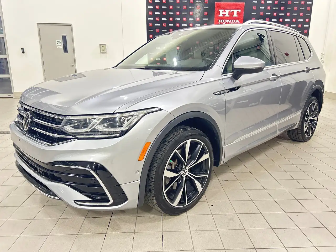 Volkswagen Tiguan снимка Volkswagen Tiguan