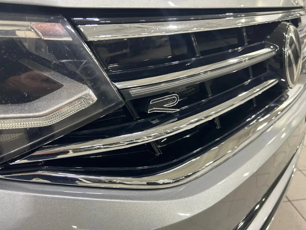 Volkswagen Tiguan снимка Volkswagen Tiguan