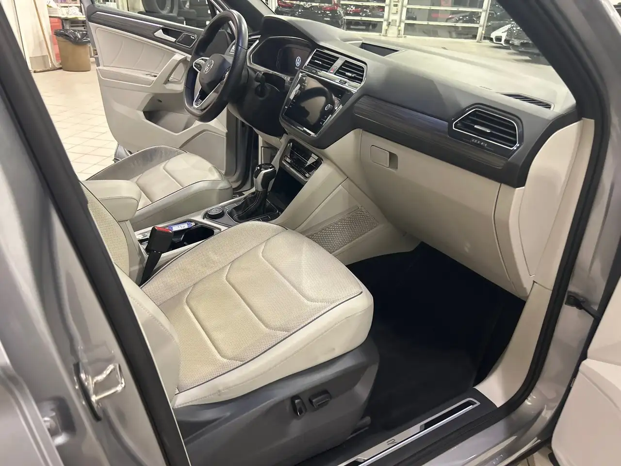 Volkswagen Tiguan снимка Volkswagen Tiguan