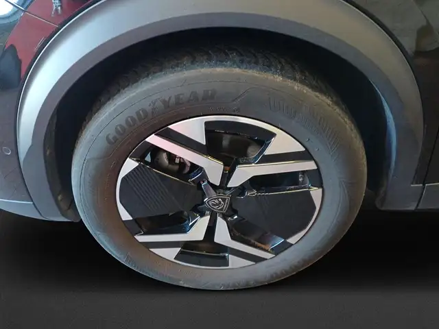 Peugeot 2008 view 8
