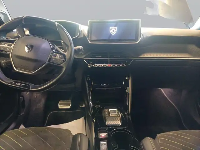 Peugeot 2008 view 10