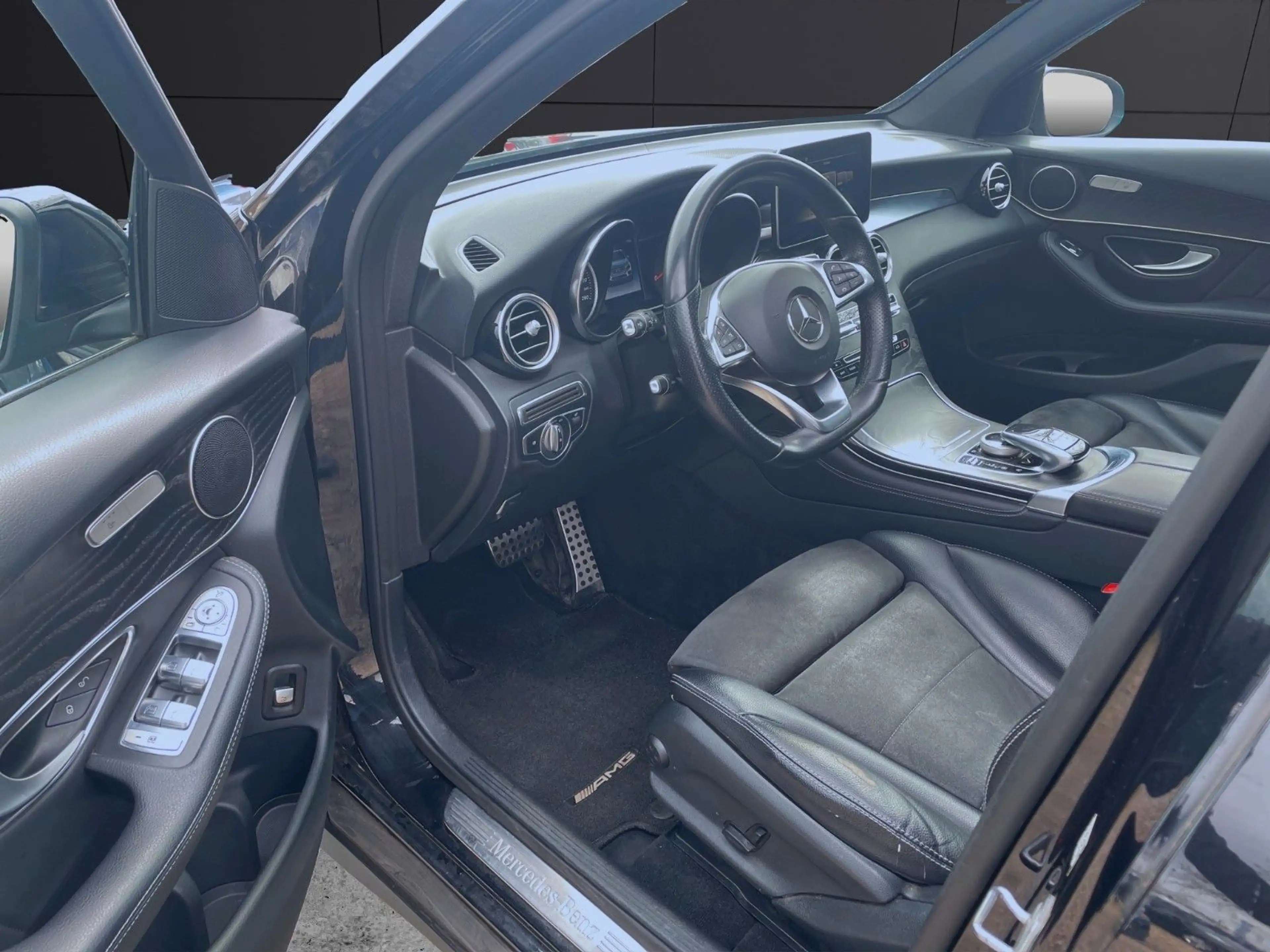 Mercedes-Benz GLC 250 d 4Matic AMG-Paket~Pano~ILS~Keyless~TOP — photo 12