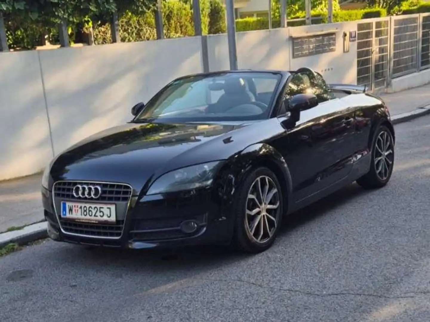 Audi TT TT Roadster 2,0 T FSI S-tronic Schwarz - 1