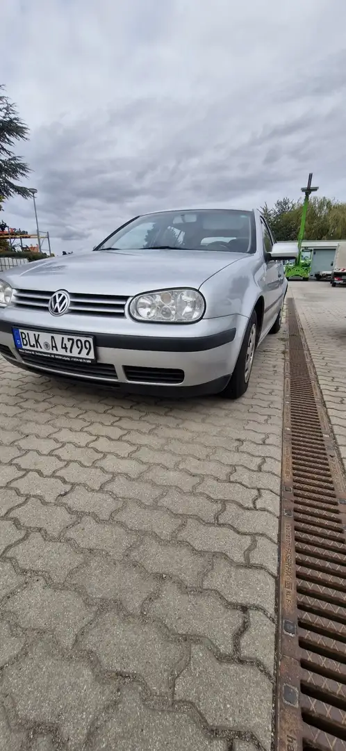 Volkswagen Golf 1.6 - 2