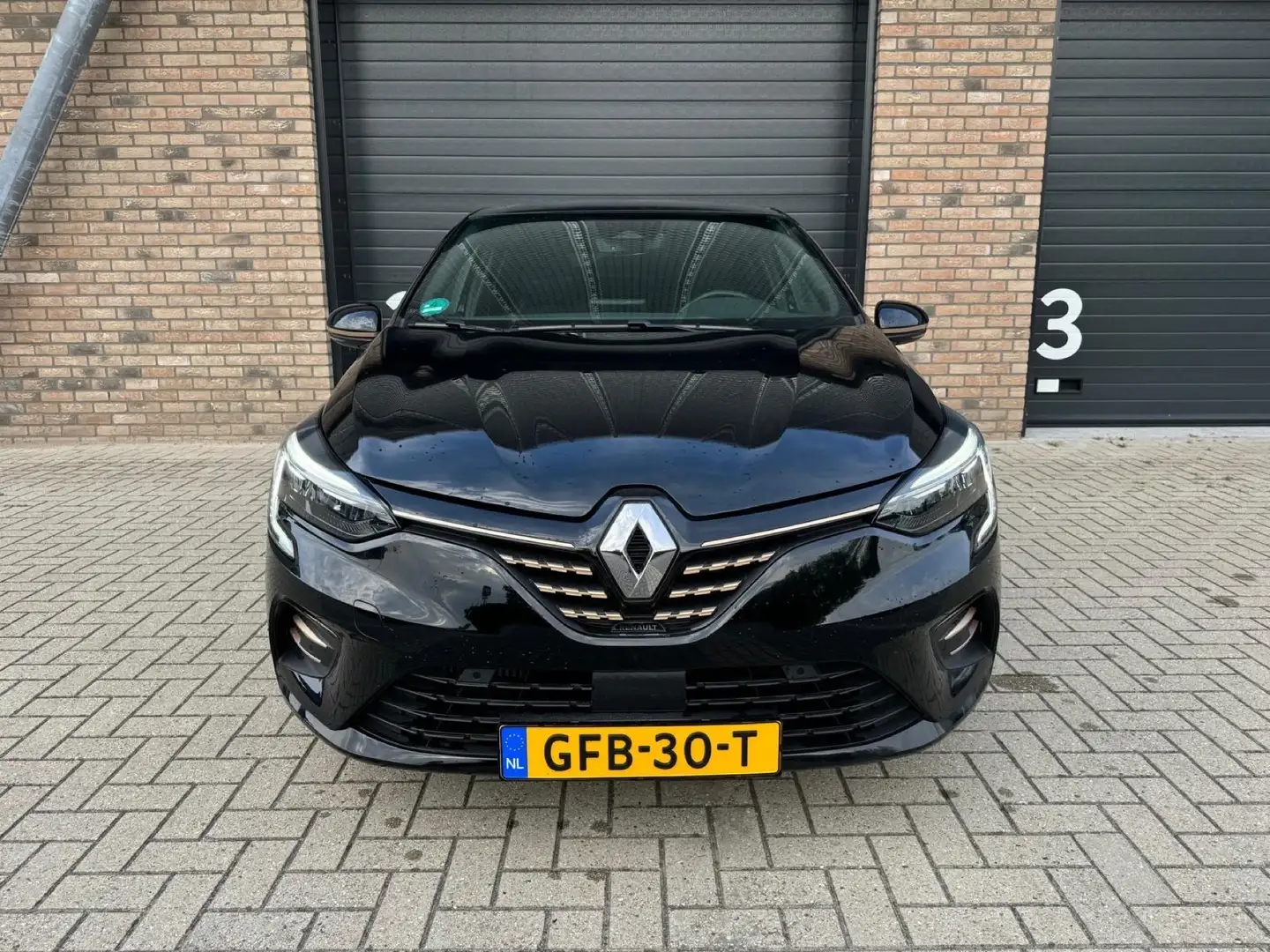Renault Clio 1.0 TCe Lutecia limited edition Zwart - 2
