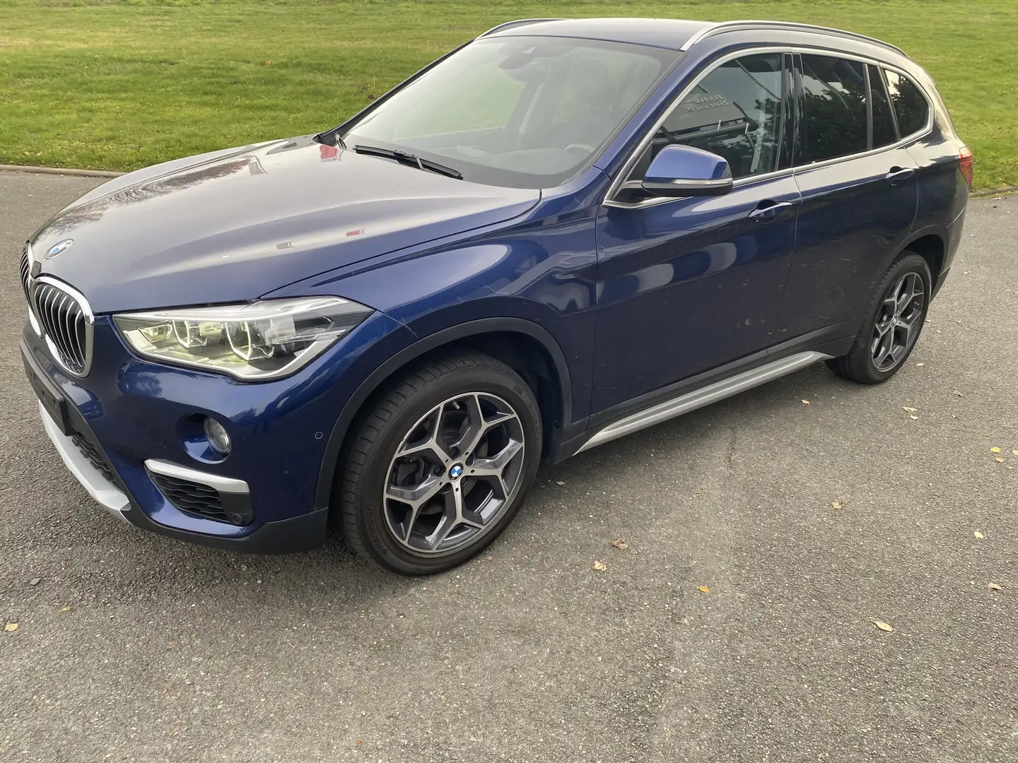 BMW X1 xDrive20d xLine Head-Up HiFi DAB LED WLAN Bleu - 2