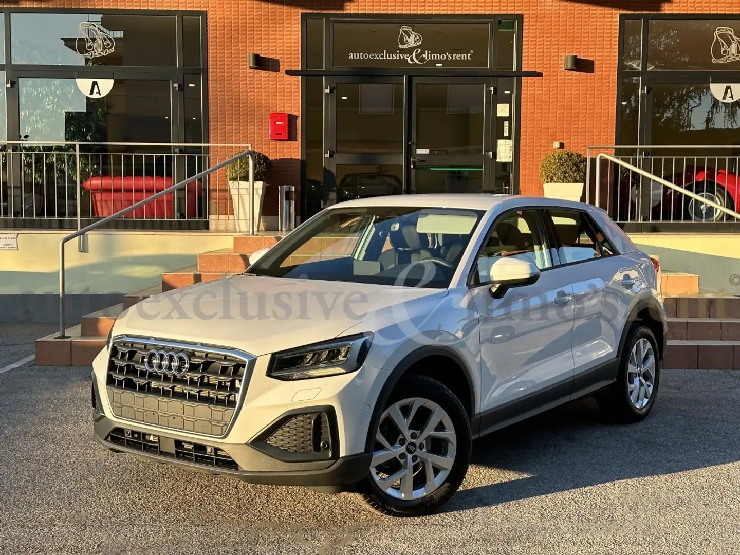 Audi Q2 Q2 35 TFSI S Tronic Advanced Weiß - 1