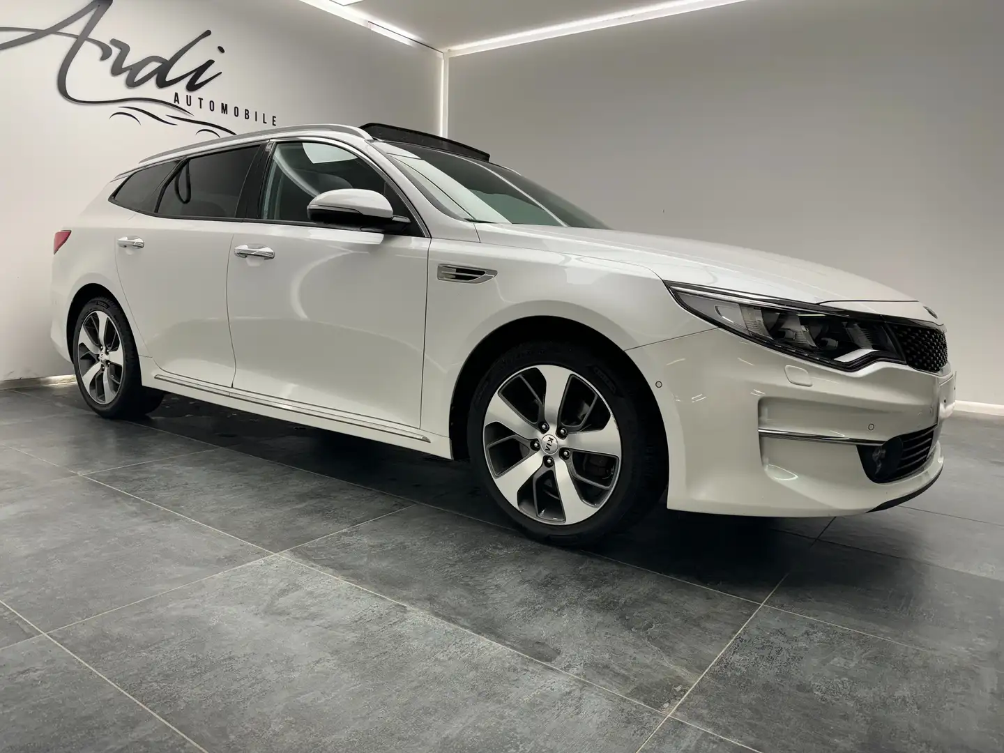 Kia Optima 1.7 CRDi *GARANTIE 12 MOIS*GPS*CUIR*XENON*CAMERA* Fehér - 2