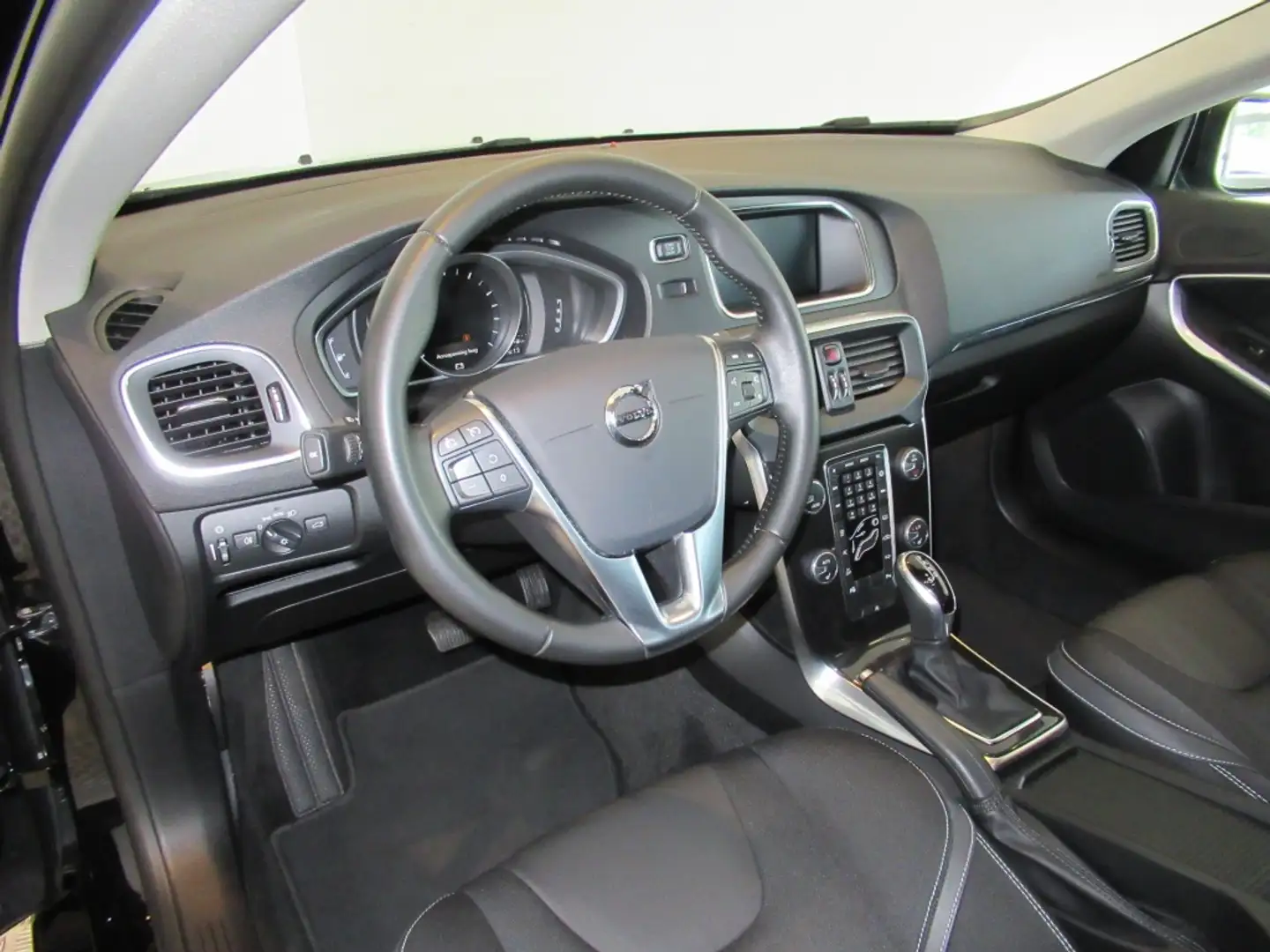 Volvo V40 1.5 T2 Automaat Polar+ Navigatie, stoelverwarming Negro - 2
