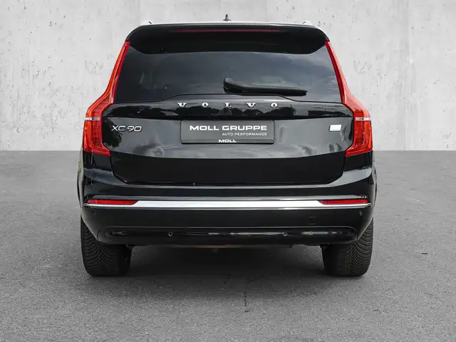 Volvo XC90 view 6