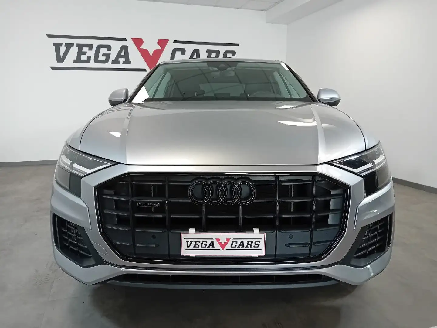 Audi Q8 55 TFSI quattro tiptronic Sport 22" - PELLE- TETTO Argent - 2