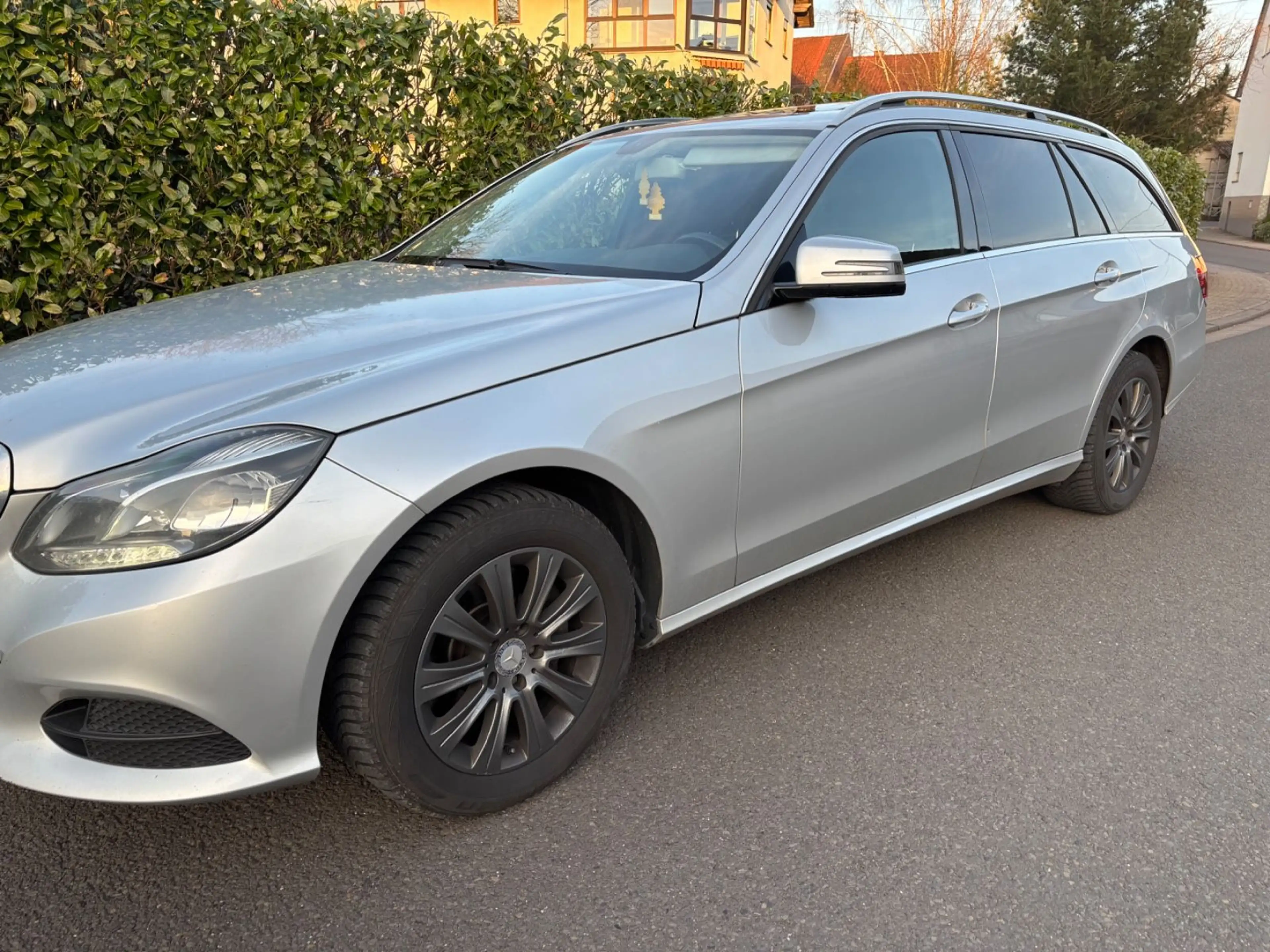 Mercedes-Benz E 250 CDI BlueEfficiency*SHD*TÜV NEU* — photo 2