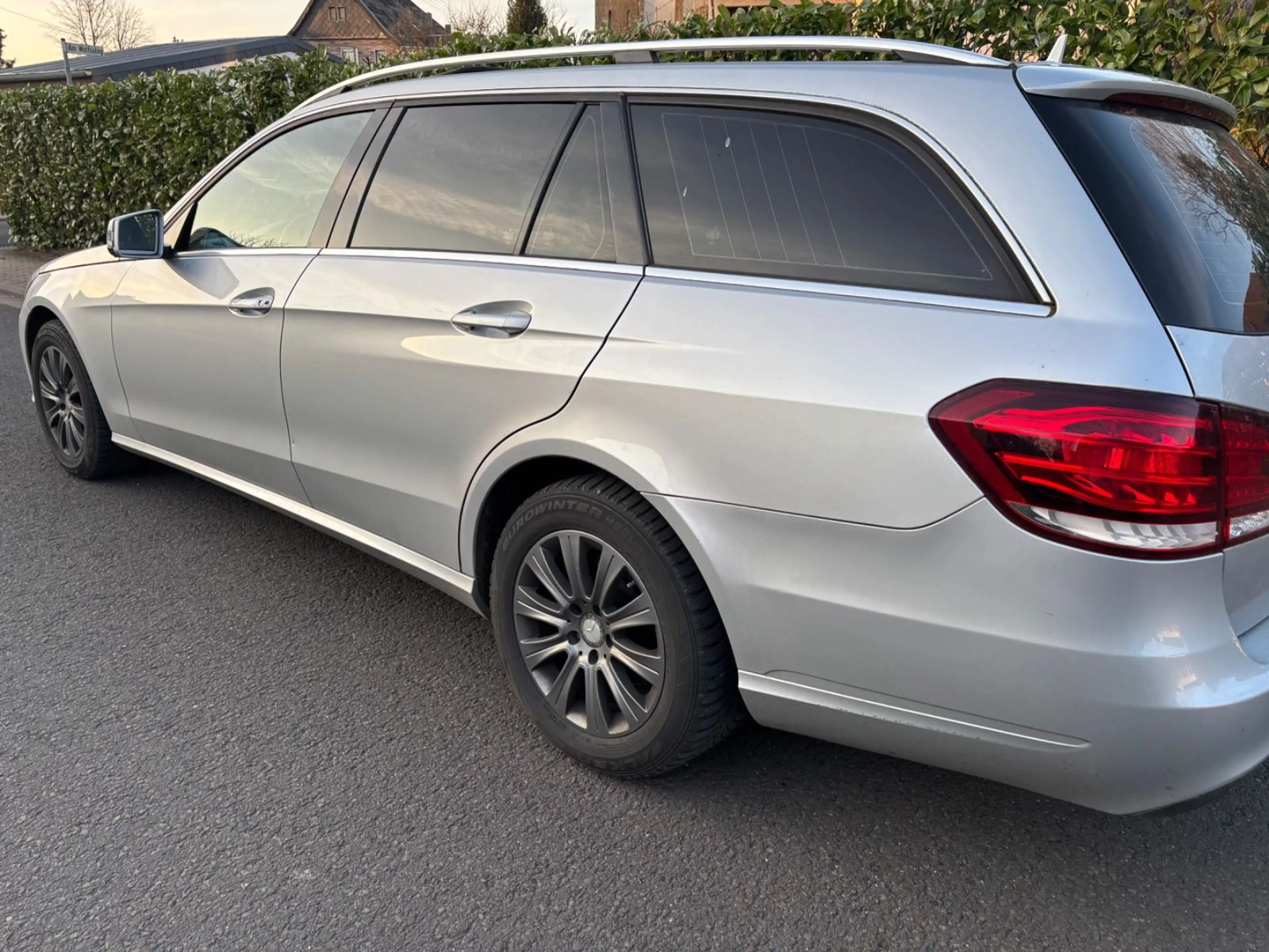 Mercedes-Benz E 250 CDI BlueEfficiency*SHD*TÜV NEU* — photo 3