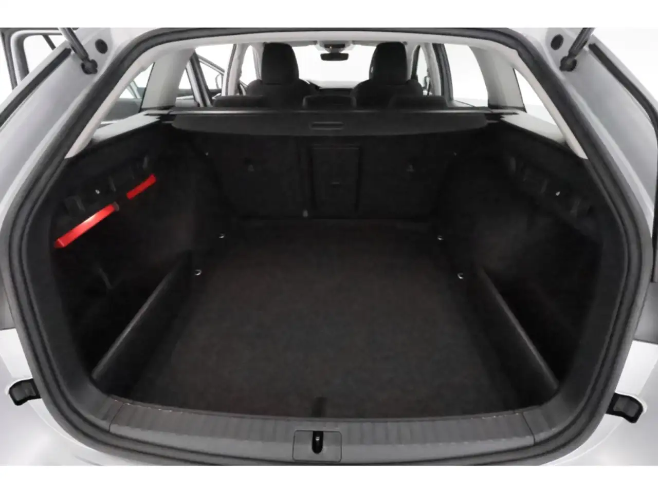 Skoda Octavia 1.5TSI Combi DSG Style+LED+NAVI+VIRTUAL, миниатюра 20