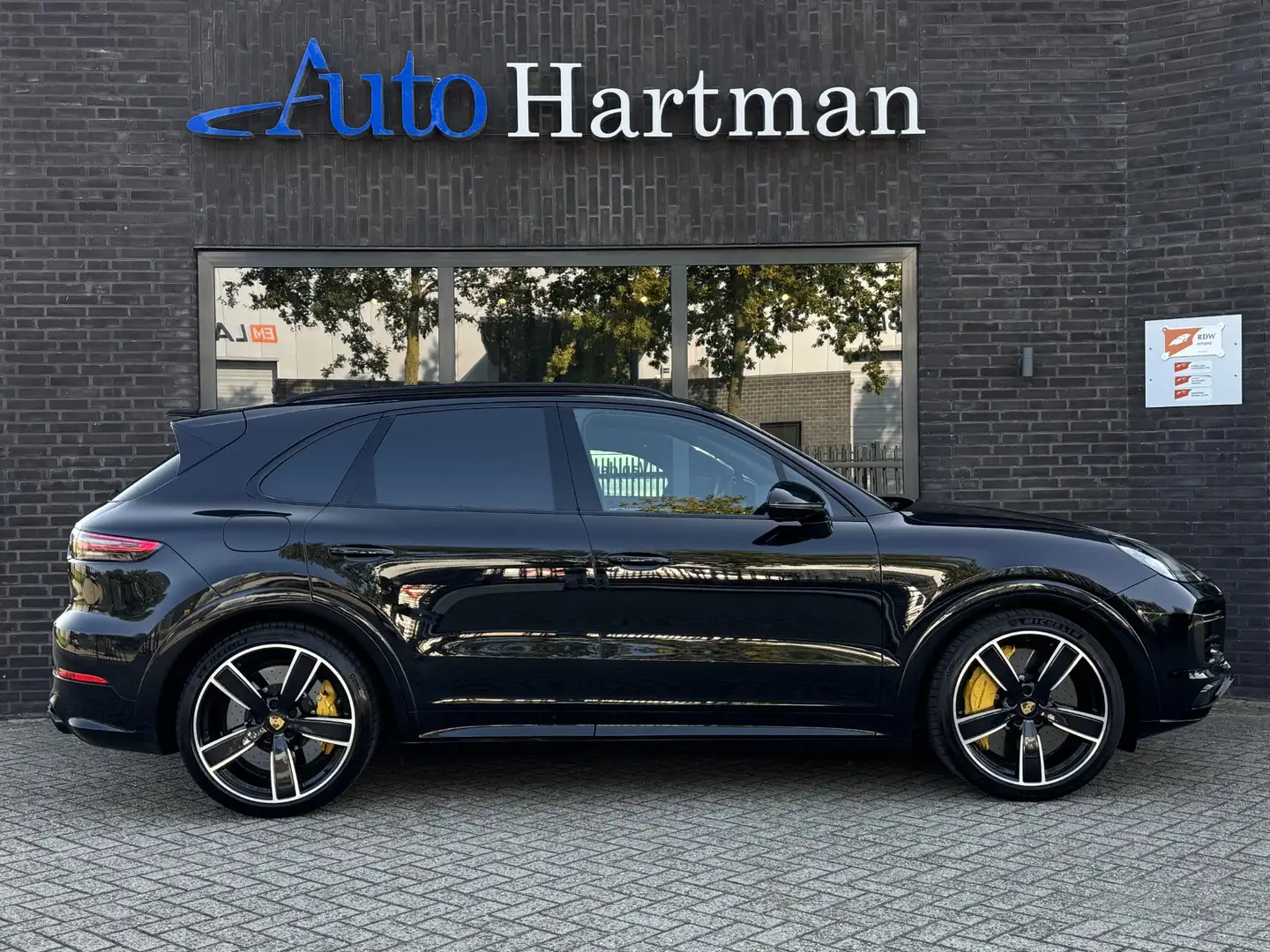 Porsche Cayenne 4.0 Turbo S E-Hybrid SportDesign | Carbon | Matrix Noir - 2