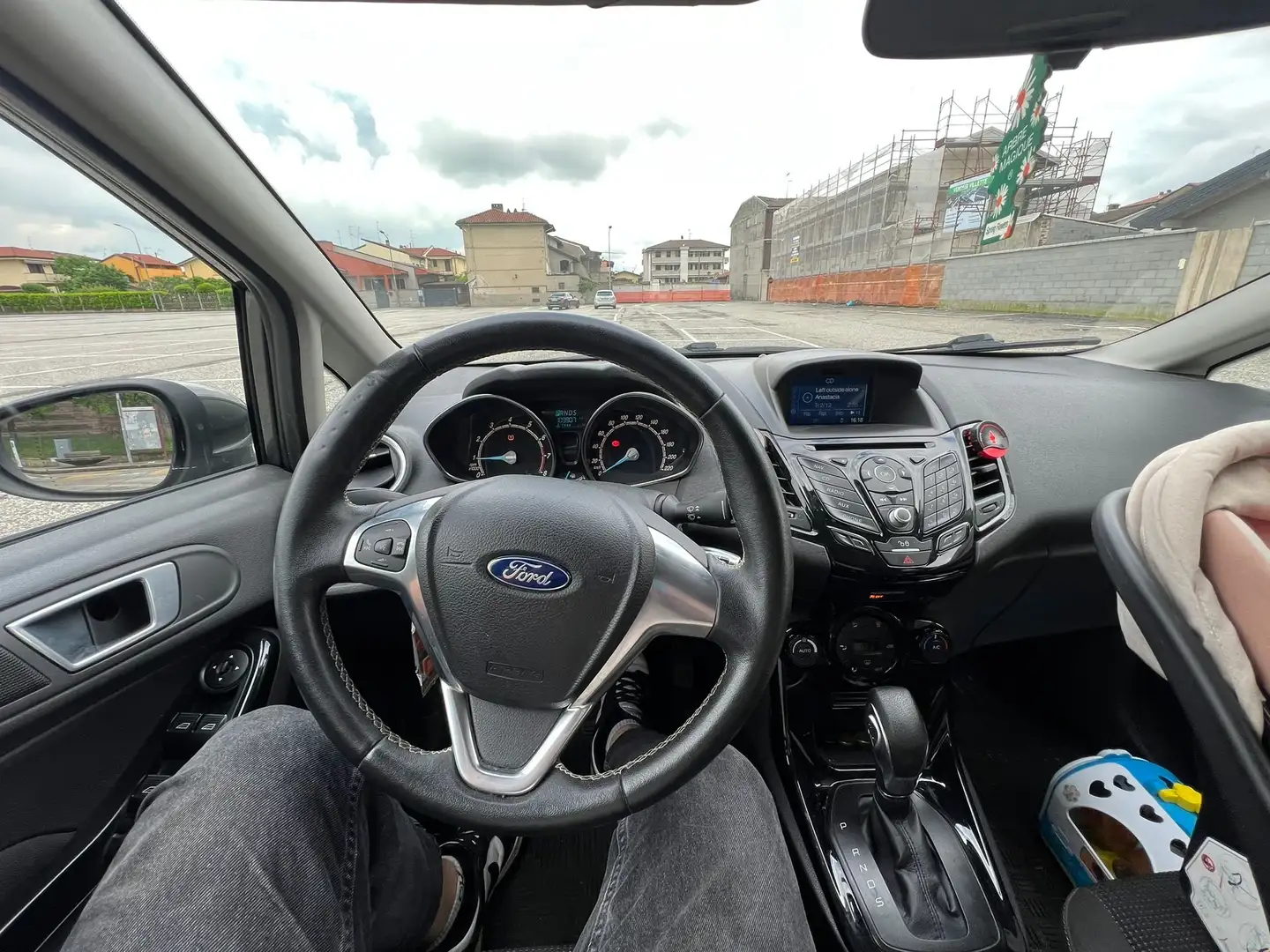 Ford Fiesta Fiesta VI 2016 5p 1.0 eco Titan100cv powershift E6 Grigio - 2