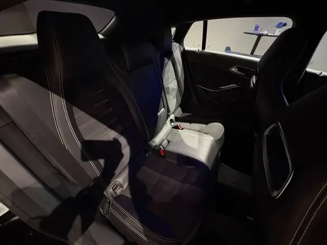 Mercedes-Benz Cla view 15