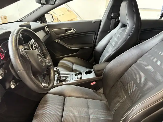 Mercedes-Benz Cla view 4