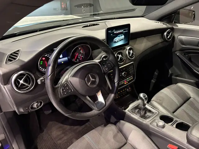 Mercedes-Benz Cla view 9