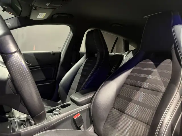Mercedes-Benz Cla view 10
