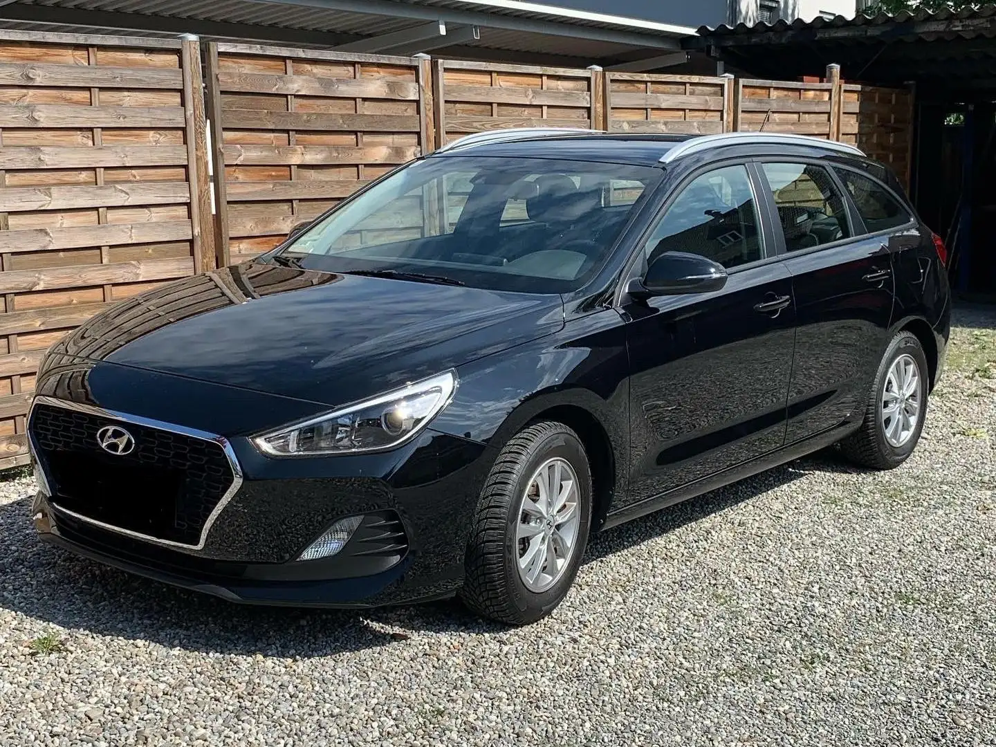 Hyundai i30 Schwarz - 2