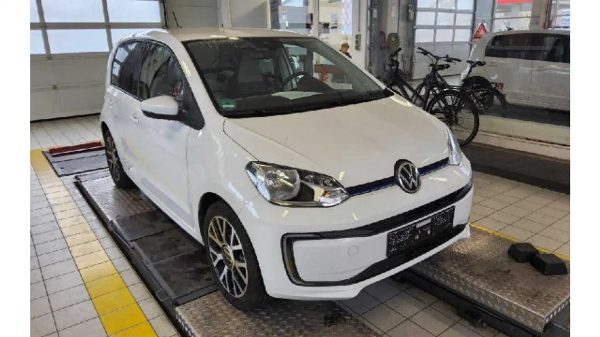 Volkswagen e-up! Style Plus CCS SHZ RFK PDC DAB+ Weiß - 2