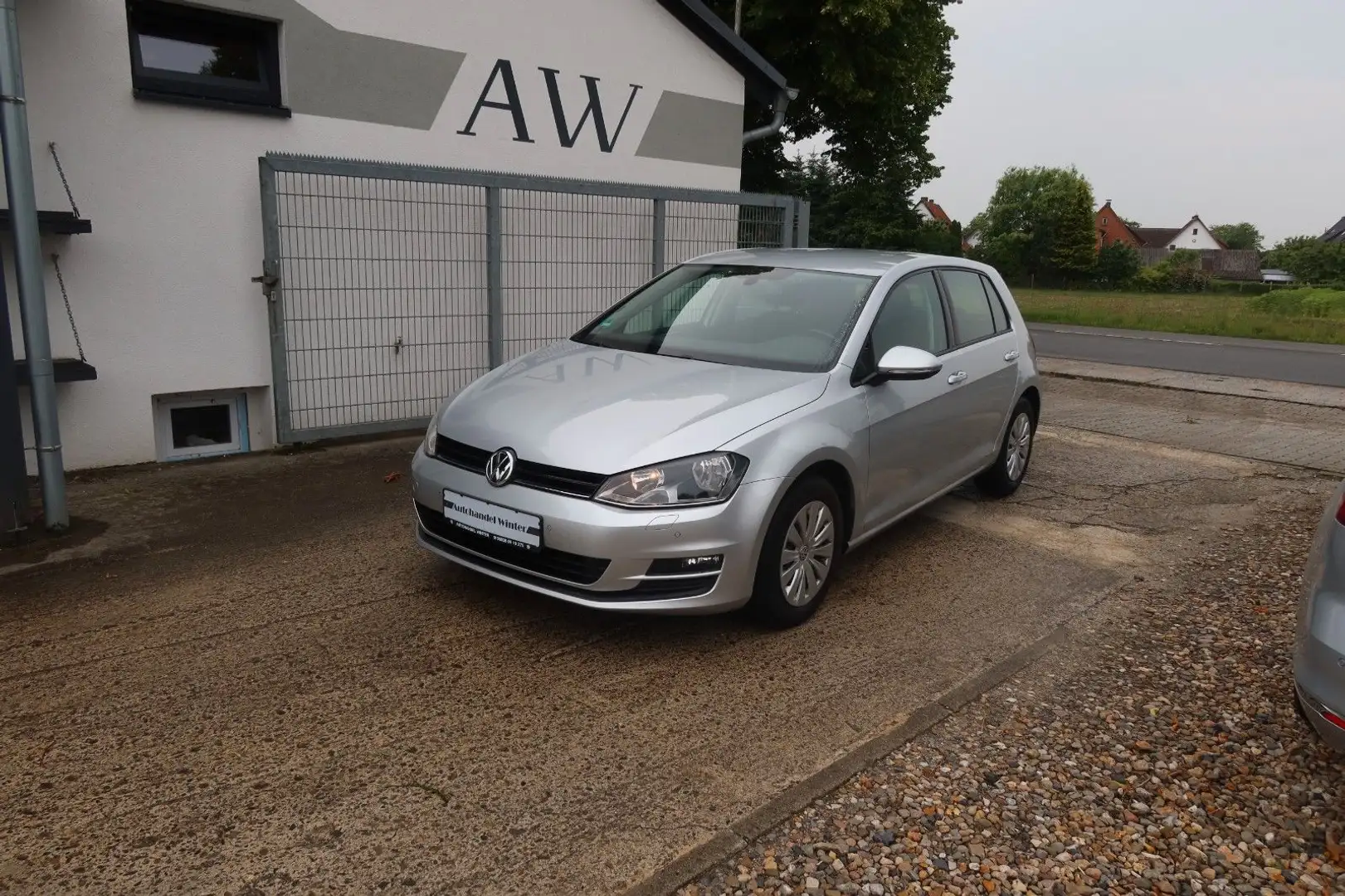 Volkswagen Golf VII Lim. Trendline|2 Vorhalter|81 KW|EU 6| Silber - 1