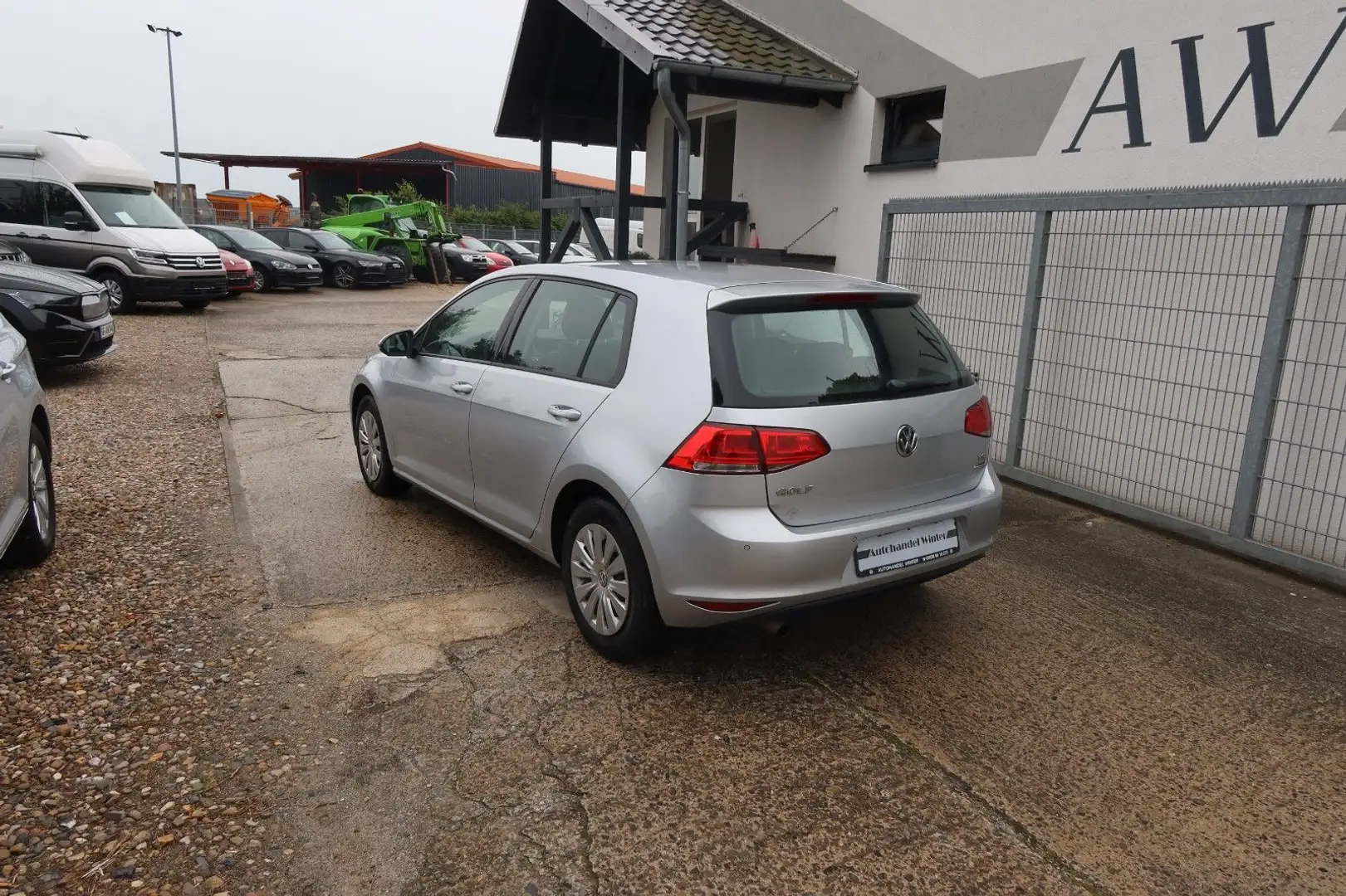 Volkswagen Golf VII Lim. Trendline|2 Vorhalter|81 KW|EU 6| Silber - 2