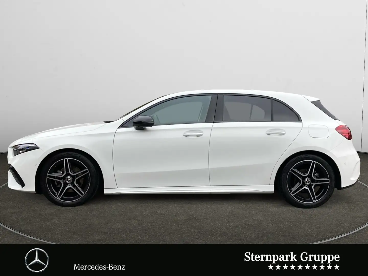 Mercedes-Benz A 180 A 180 AMG AMG*PANO*NIGHT*MULTIBEAM*KAMERA*KEYLES Weiß - 2